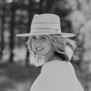 Meet your Posher, Julie